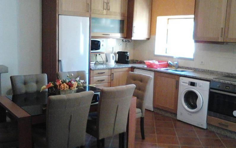 Vila Moradia Familia Escoto Monsanto Exteriér fotografie