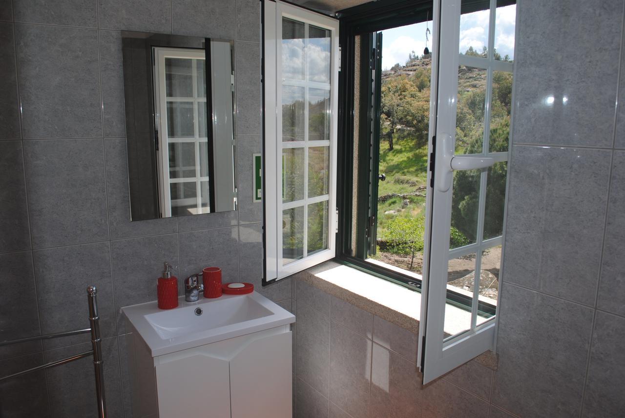 Vila Moradia Familia Escoto Monsanto Exteriér fotografie